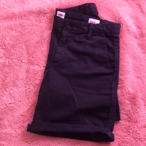 GAP Girlfriend Short - Picture 7 of 8